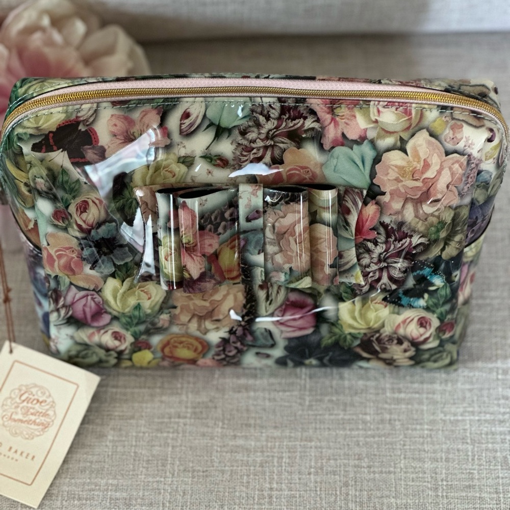 Ted Baker London Floral Travel Bag - Multicolor